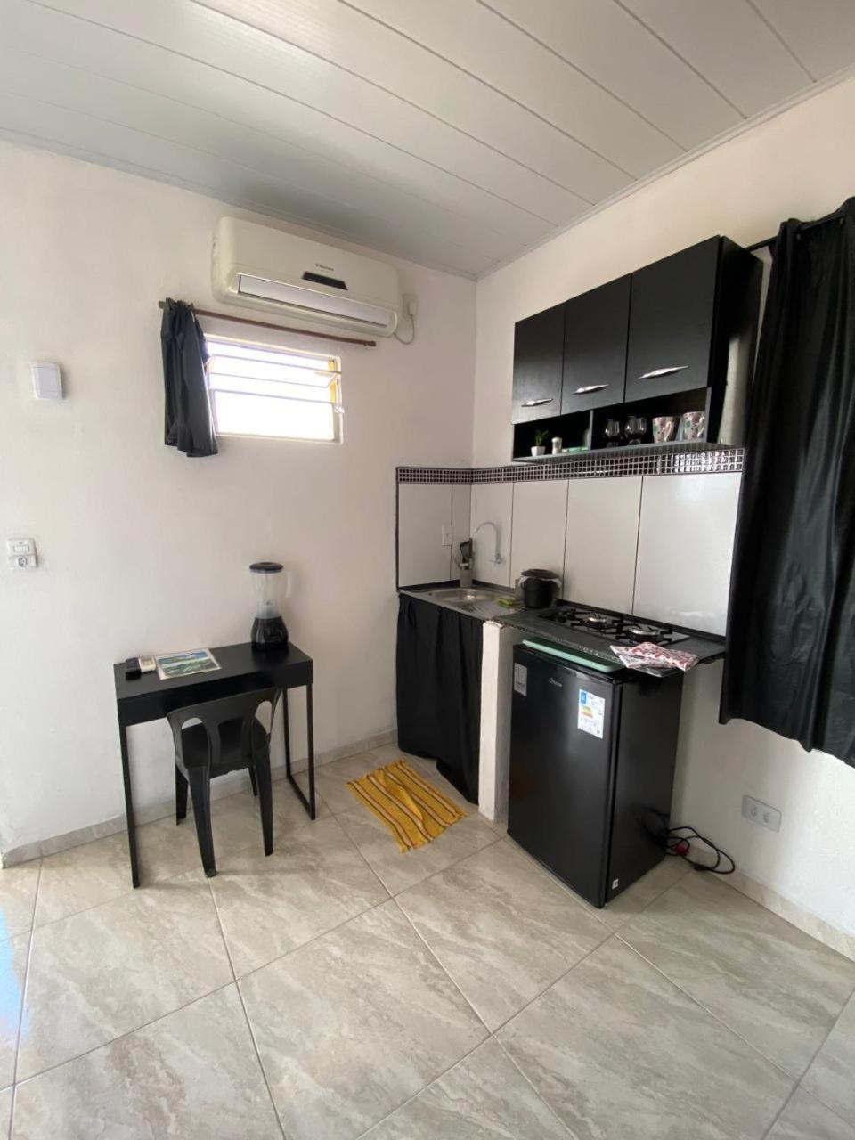 Holiday home Ktinetes Com Cozinha 10 Min A Pe Da De Japaratinga